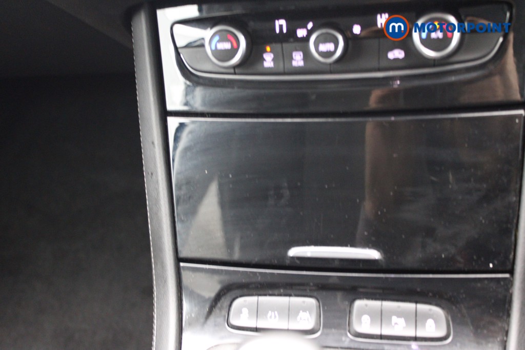 Vauxhall Grandland X Sri Nav Manual Petrol SUV - Stock Number (1551312) - 9th supplementary image