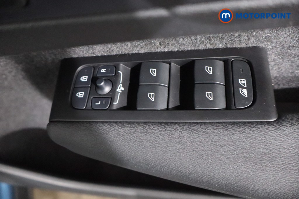 Volvo Xc40 Plus Automatic Petrol SUV - Stock Number (1551826) - 13th supplementary image