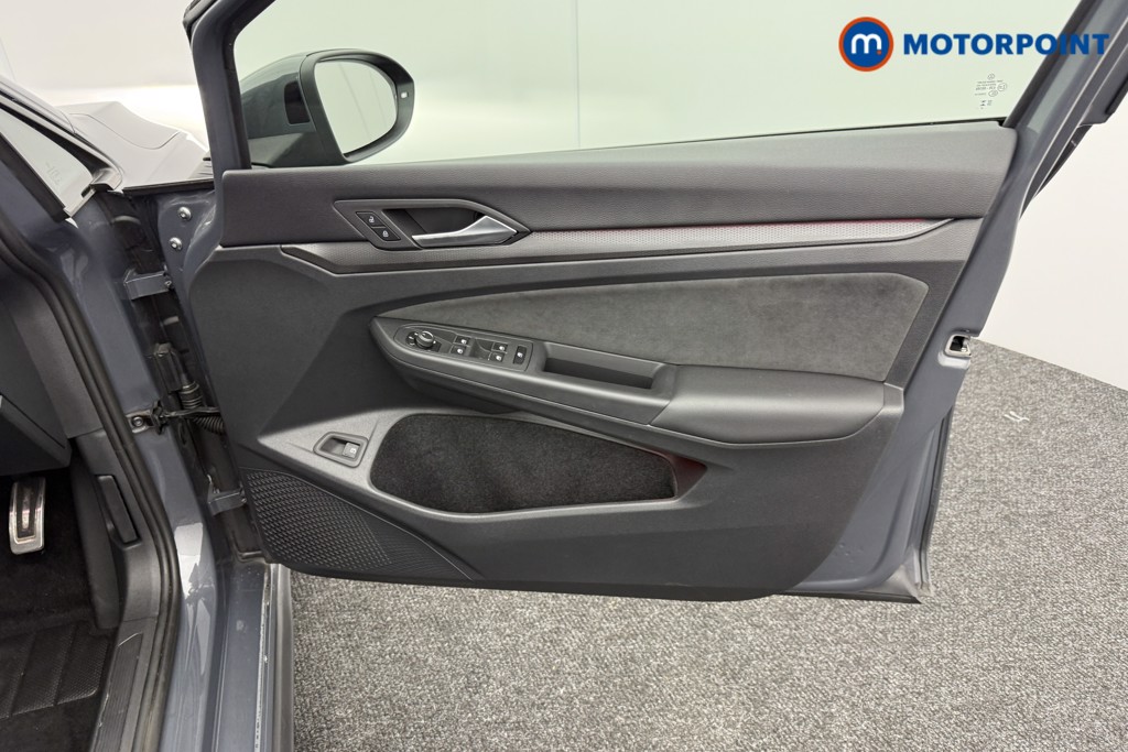 Volkswagen Golf GTE Automatic Petrol Plug-In Hybrid Hatchback - Stock Number (1551840) - 17th supplementary image