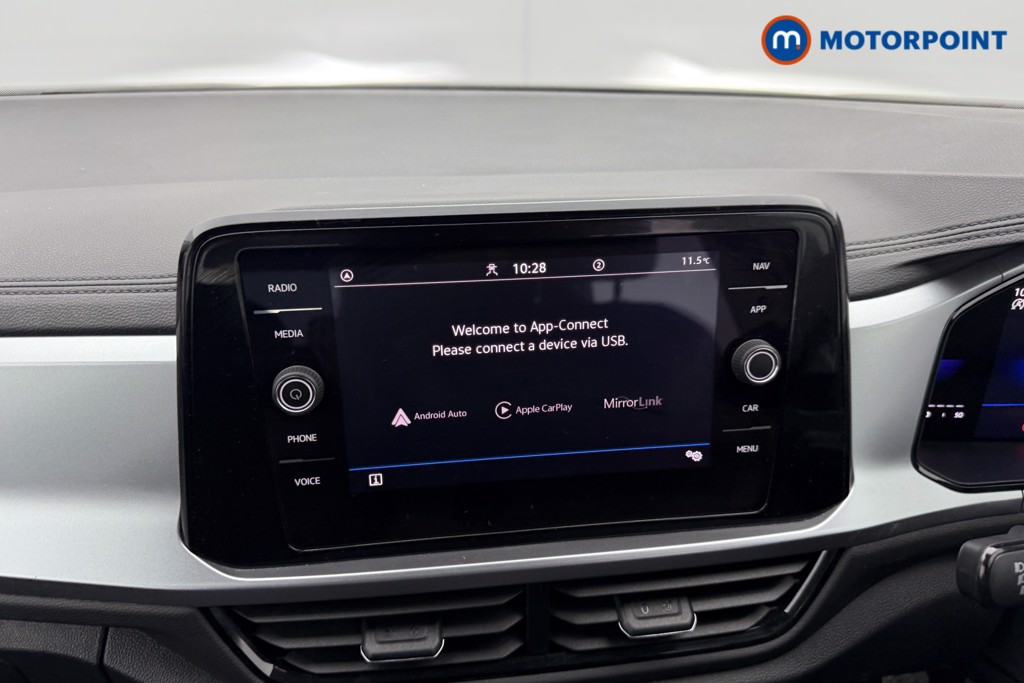 Volkswagen T-Roc Life Manual Petrol SUV - Stock Number (1552032) - 2nd supplementary image