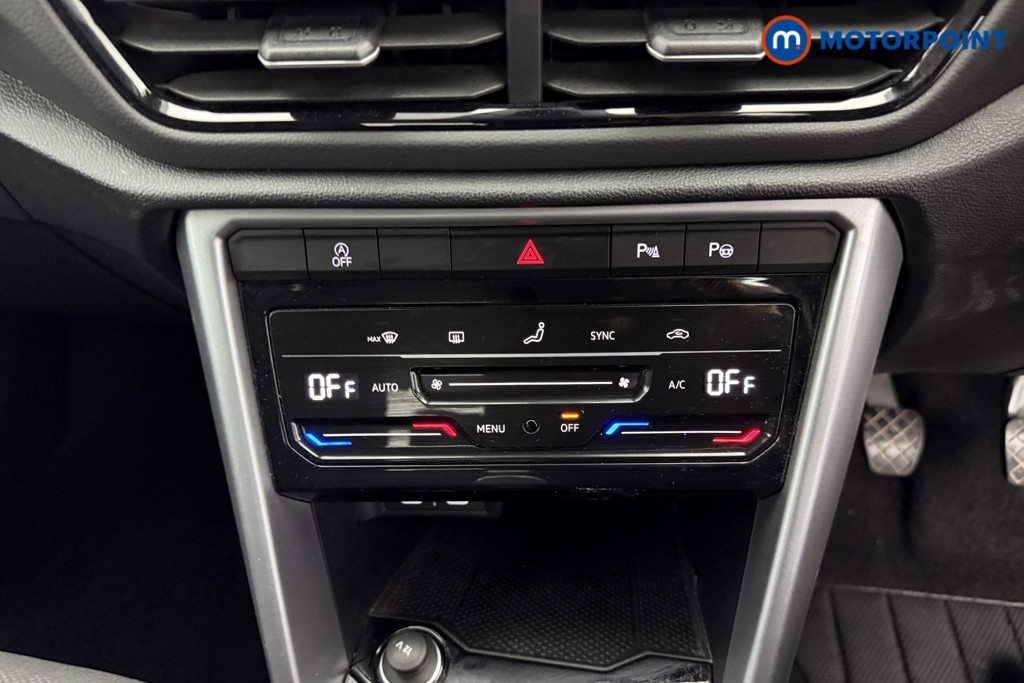 Volkswagen T-Roc Life Manual Petrol SUV - Stock Number (1552032) - 12th supplementary image