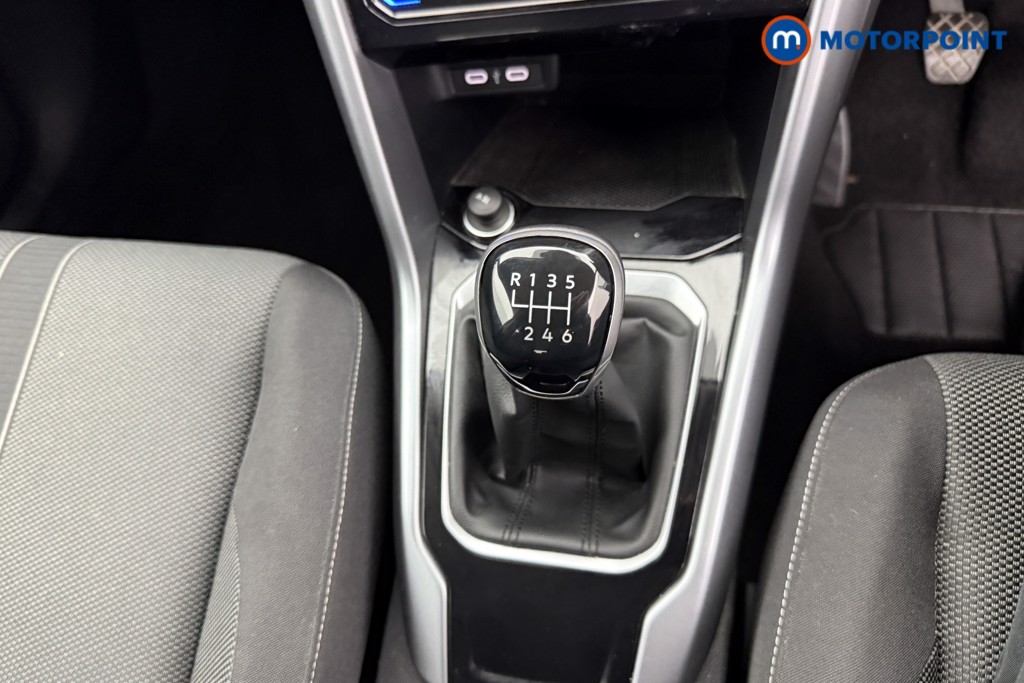 Volkswagen T-Roc Life Manual Petrol SUV - Stock Number (1552032) - 13th supplementary image