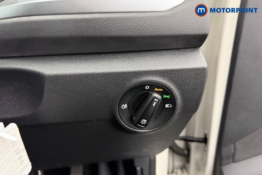 Volkswagen T-Roc Life Manual Petrol SUV - Stock Number (1552032) - 16th supplementary image