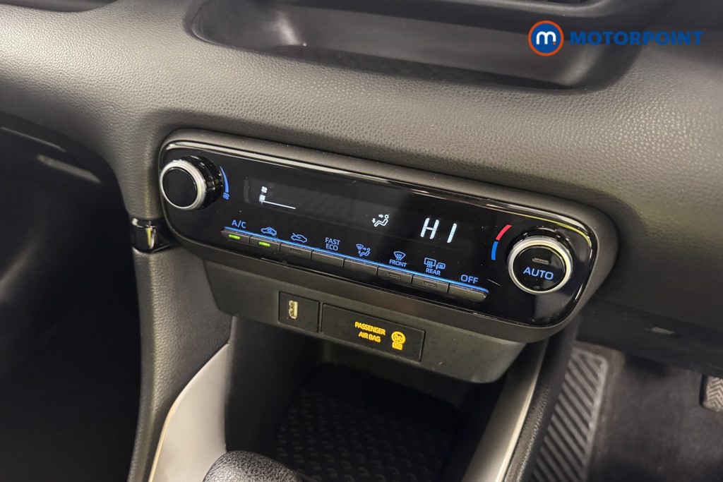 Toyota Yaris Icon Automatic Petrol-Electric Hybrid Hatchback - Stock Number (1552047) - 10th supplementary image