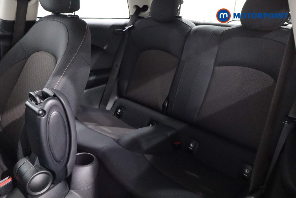 Mini Hatchback Cooper Classic Manual Petrol Hatchback - Stock Number (1552218) - 5th supplementary image