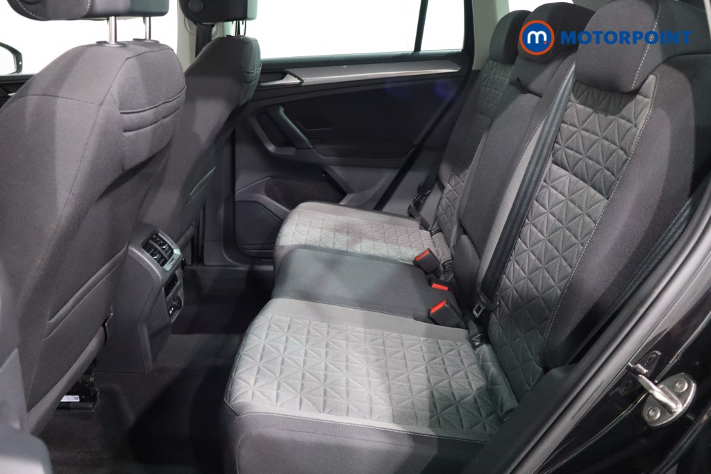 Volkswagen Tiguan Life Automatic Petrol SUV - Stock Number (1552551) - 5th supplementary image