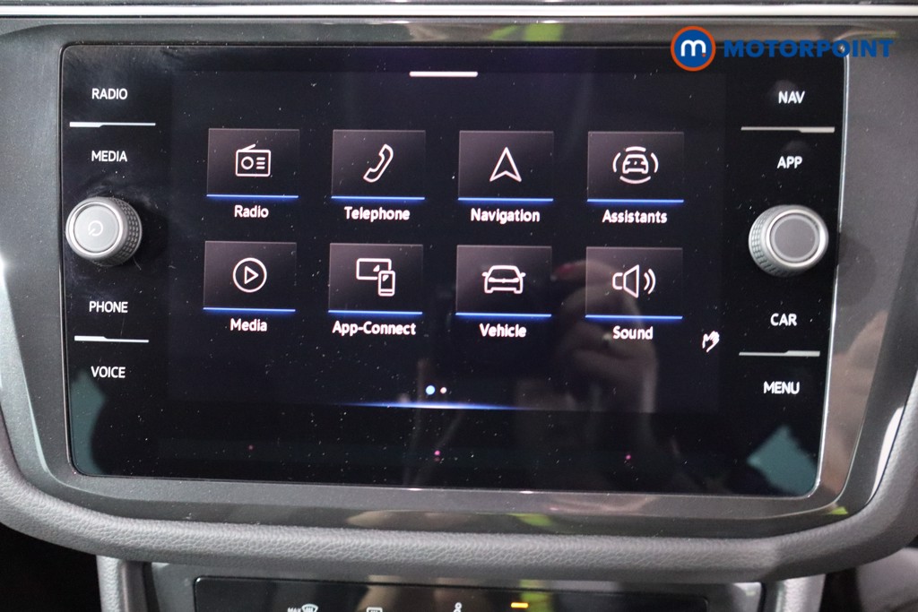 Volkswagen Tiguan Life Automatic Petrol SUV - Stock Number (1552551) - 13th supplementary image