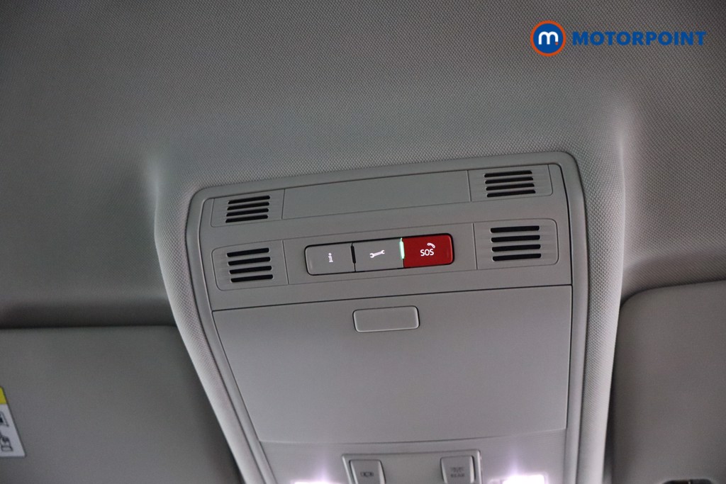 Volkswagen Tiguan Life Automatic Petrol SUV - Stock Number (1552551) - 14th supplementary image