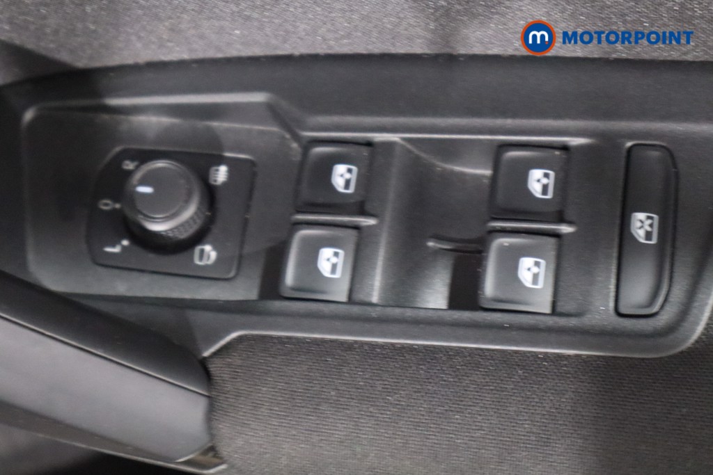 Volkswagen Tiguan Life Automatic Petrol SUV - Stock Number (1552551) - 17th supplementary image