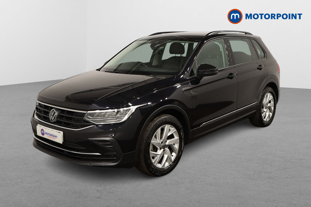 Volkswagen Tiguan Life Automatic Petrol SUV - Stock Number (1552551) - Passenger side front corner