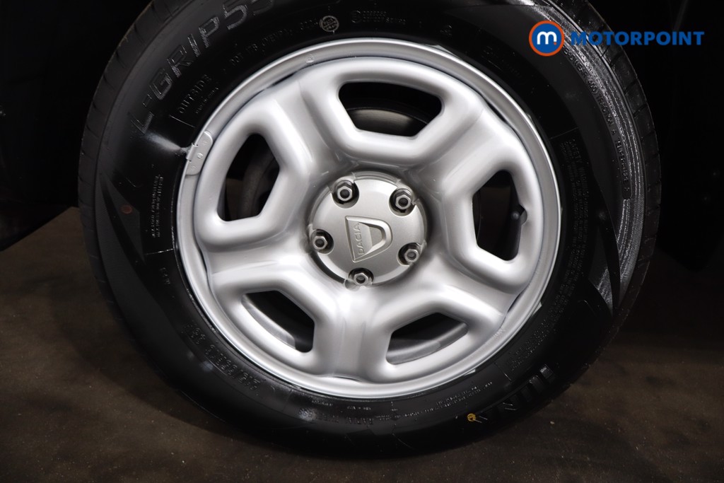 Dacia Duster Essential Manual Petrol SUV - Stock Number (1548463) - 11th supplementary image