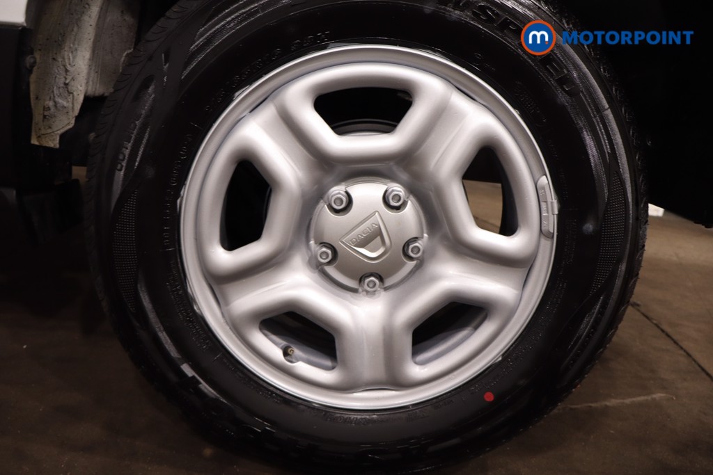 Dacia Duster Essential Manual Petrol SUV - Stock Number (1548463) - 12th supplementary image