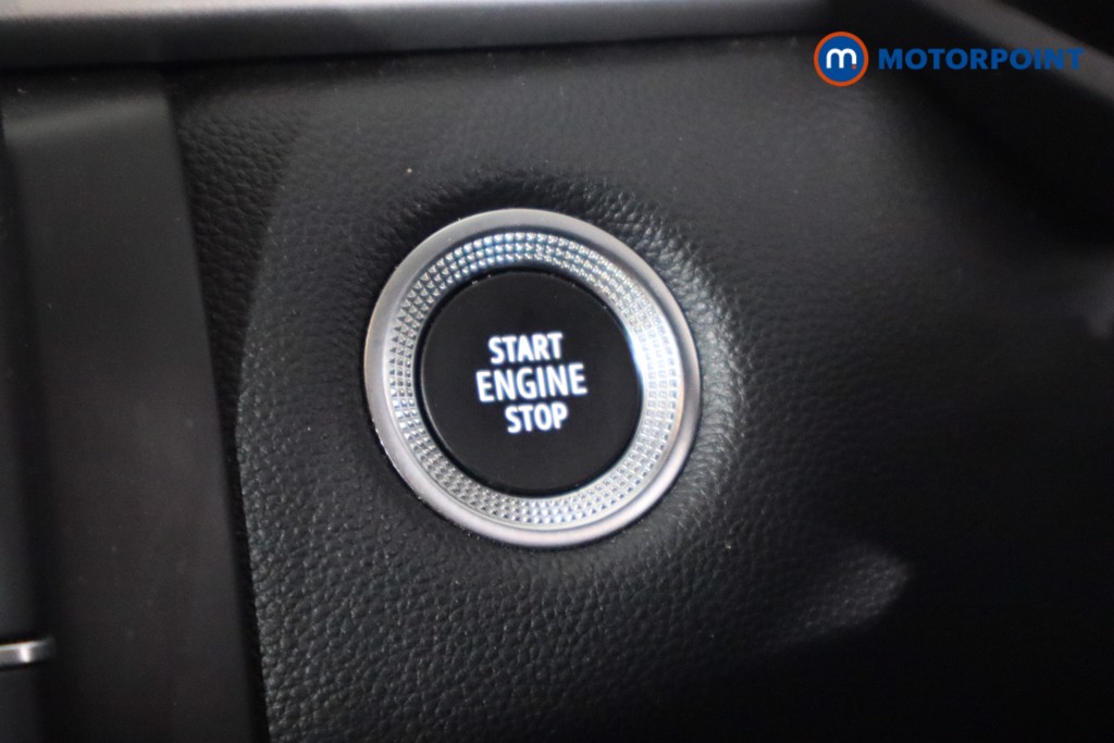 Renault Captur Se Edition Manual Petrol SUV - Stock Number (1550327) - 15th supplementary image