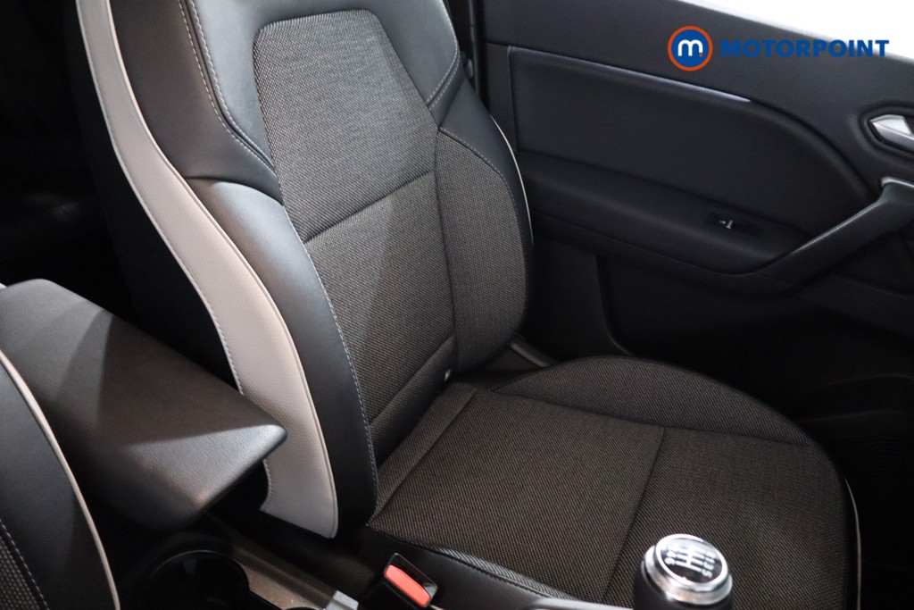 Renault Captur Se Edition Manual Petrol SUV - Stock Number (1550327) - 25th supplementary image