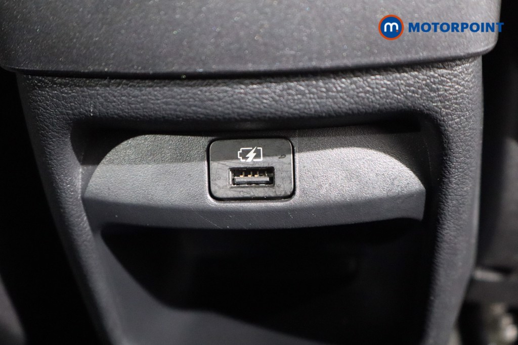 Nissan Juke N-Connecta Automatic Petrol SUV - Stock Number (1539328) - 13th supplementary image