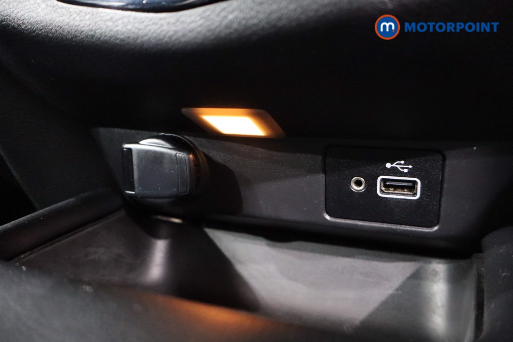 Nissan Juke N-Connecta Automatic Petrol SUV - Stock Number (1539328) - 18th supplementary image