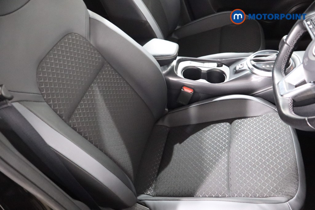 Nissan Juke N-Connecta Automatic Petrol SUV - Stock Number (1539328) - 26th supplementary image