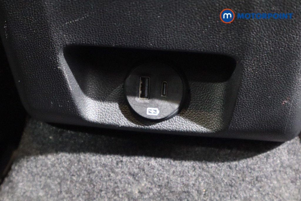 Ford Focus St-Line Edition Manual Petrol-Electric Hybrid Hatchback - Stock Number (1542889) - 13th supplementary image