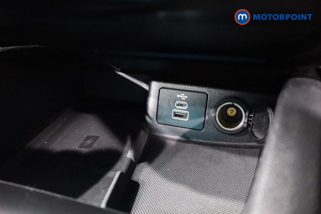 Ford Focus St-Line Edition Manual Petrol-Electric Hybrid Hatchback - Stock Number (1542889) - 18th supplementary image