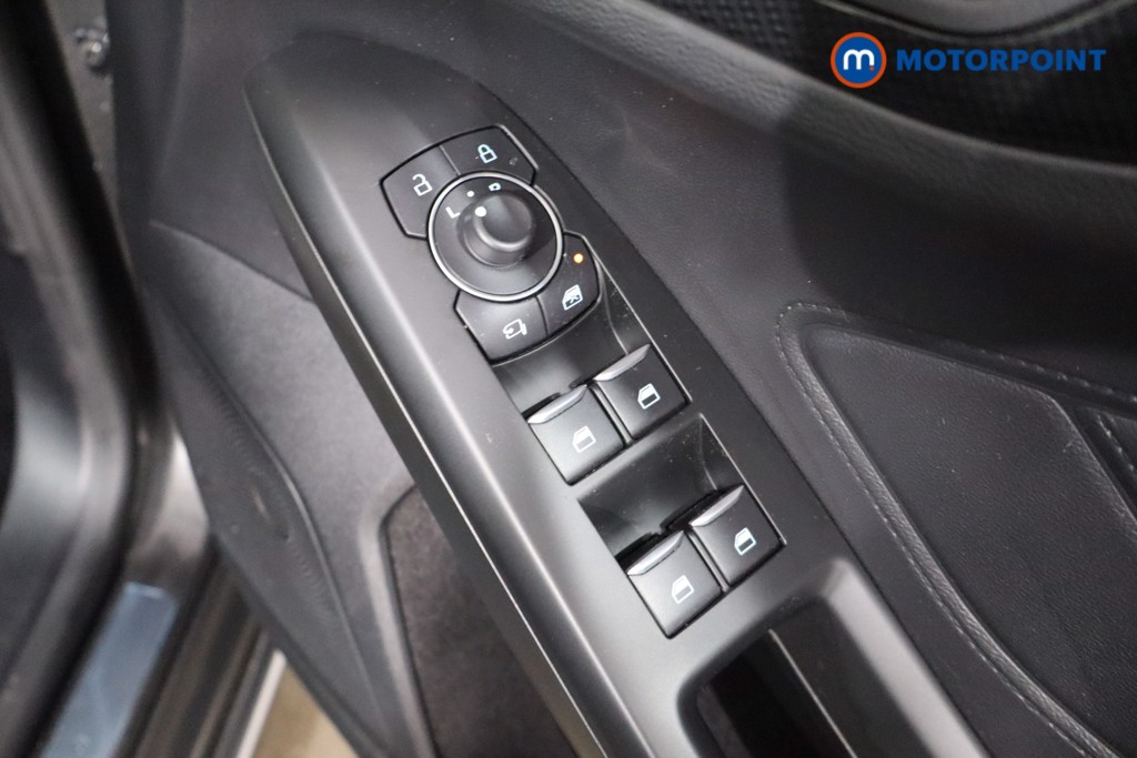 Ford Focus St-Line Edition Manual Petrol-Electric Hybrid Hatchback - Stock Number (1542889) - 24th supplementary image