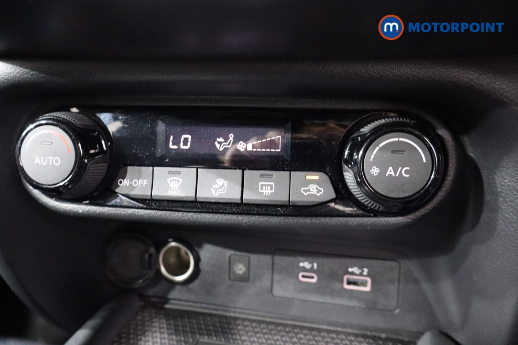 Nissan Juke N-Connecta Automatic Petrol SUV - Stock Number (1549108) - 17th supplementary image