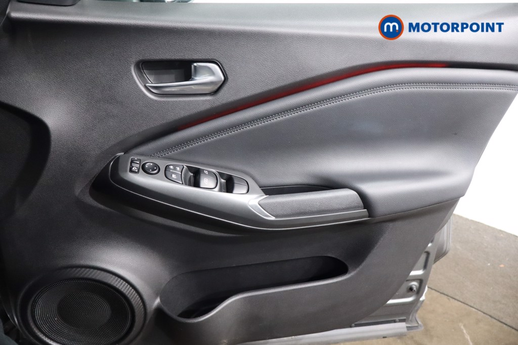 Nissan Juke N-Connecta Automatic Petrol SUV - Stock Number (1549108) - 22nd supplementary image