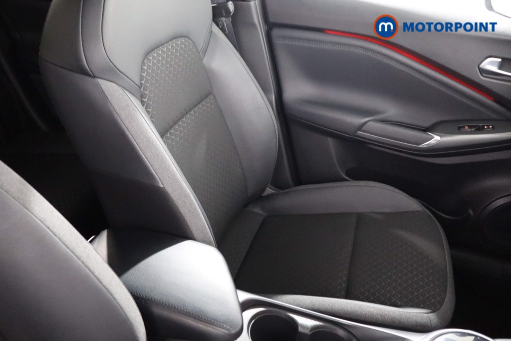 Nissan Juke N-Connecta Automatic Petrol SUV - Stock Number (1549108) - 24th supplementary image