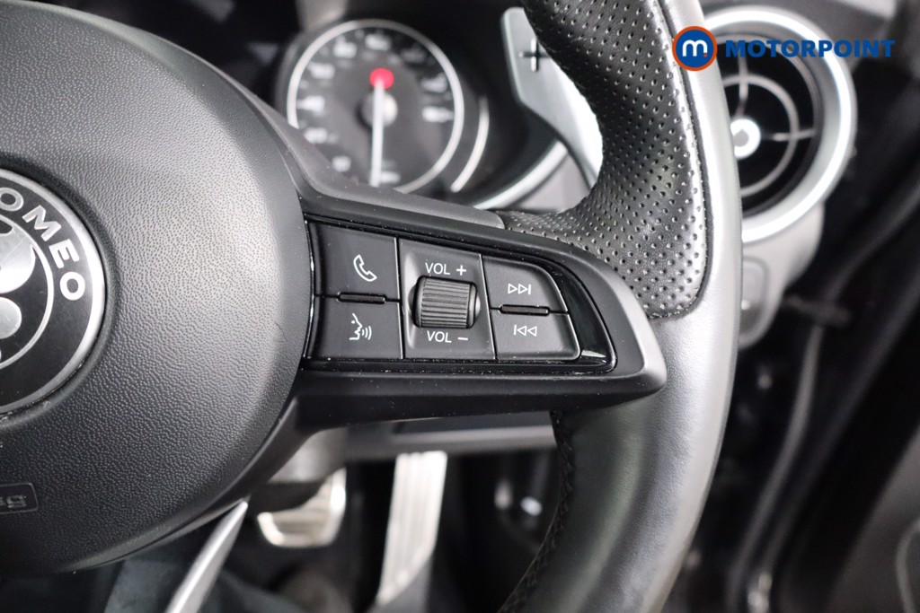 Alfa Romeo Stelvio Veloce Automatic Petrol SUV - Stock Number (1551331) - 8th supplementary image
