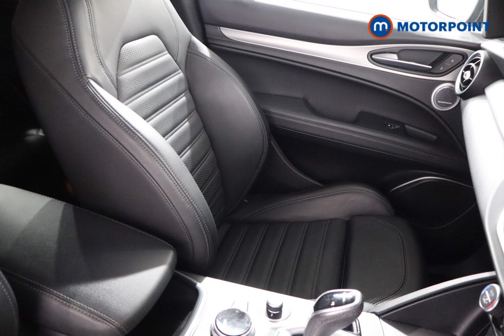 Alfa Romeo Stelvio Veloce Automatic Petrol SUV - Stock Number (1551331) - 23rd supplementary image