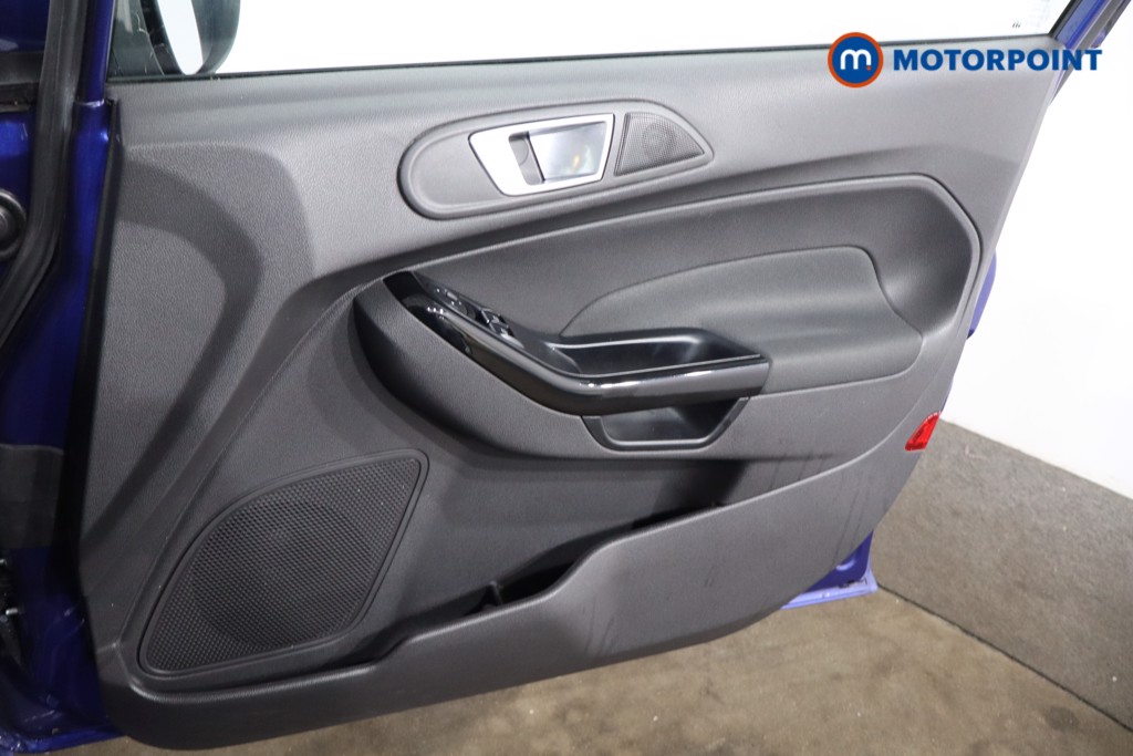 Ford Fiesta Zetec Automatic Petrol Hatchback - Stock Number (1551358) - 21st supplementary image