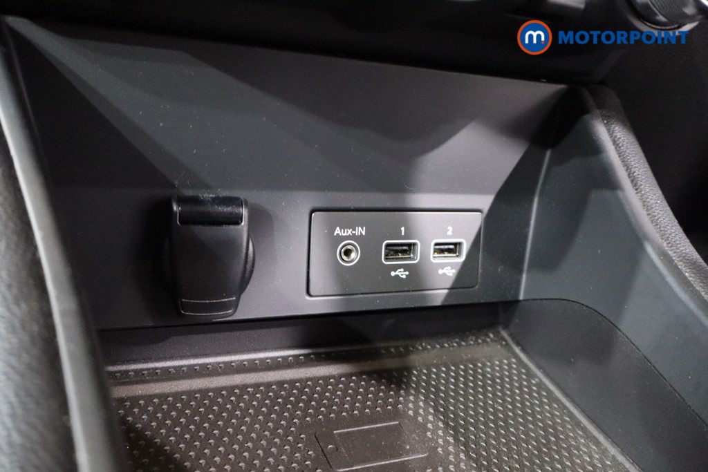 Renault Captur S Edition Automatic Petrol SUV - Stock Number (1551586) - 18th supplementary image