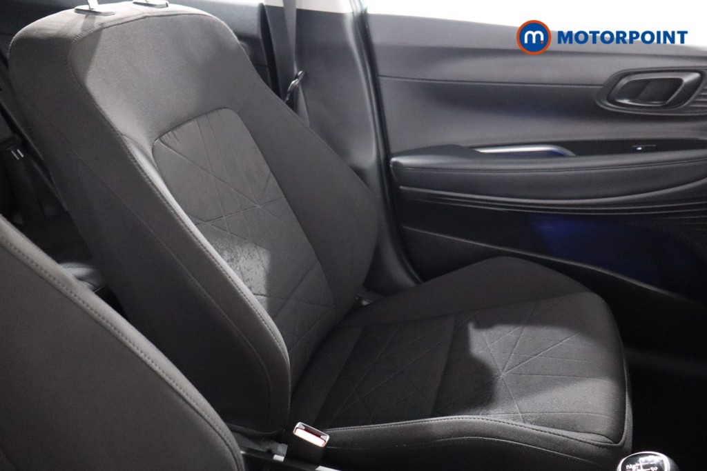 Hyundai Bayon Se Connect Manual Petrol-Electric Hybrid SUV - Stock Number (1537089) - 21st supplementary image