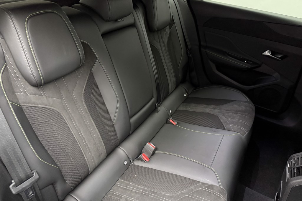 Peugeot 308 GT Automatic Diesel Hatchback - Stock Number (1539716) - 25th supplementary image