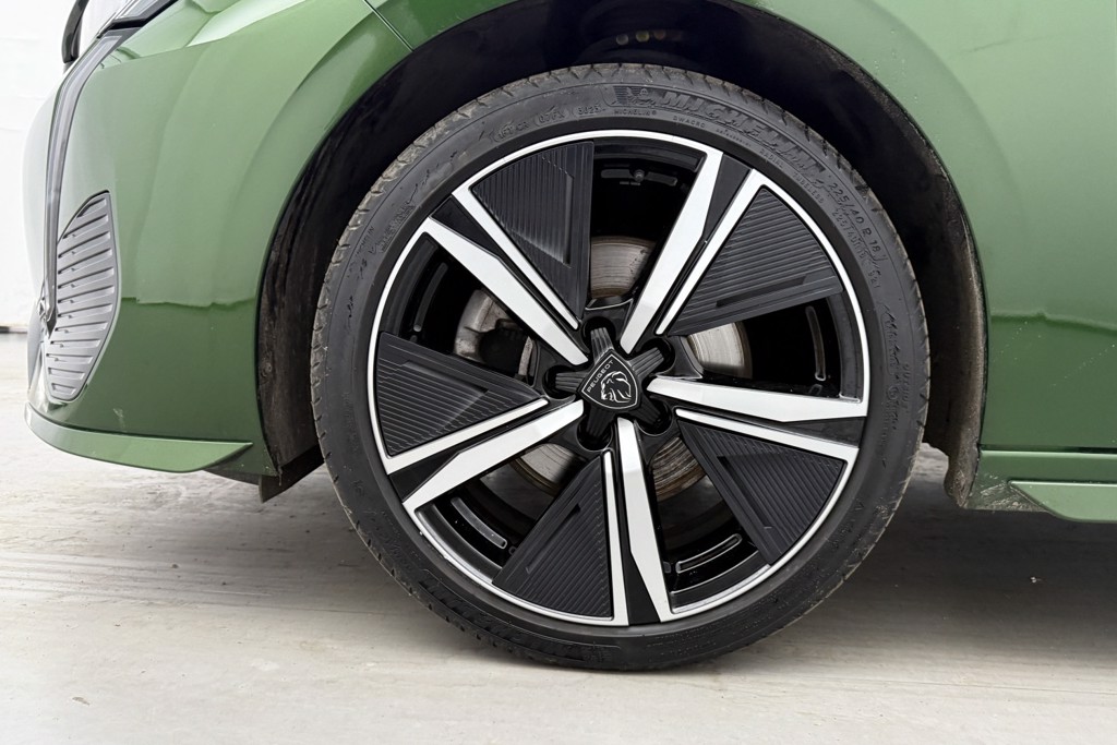 Peugeot 308 GT Automatic Diesel Hatchback - Stock Number (1539716) - 35th supplementary image