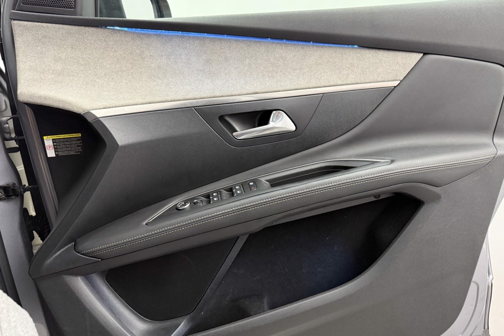 Peugeot 3008 GT Automatic Diesel SUV - Stock Number (1540791) - 19th supplementary image