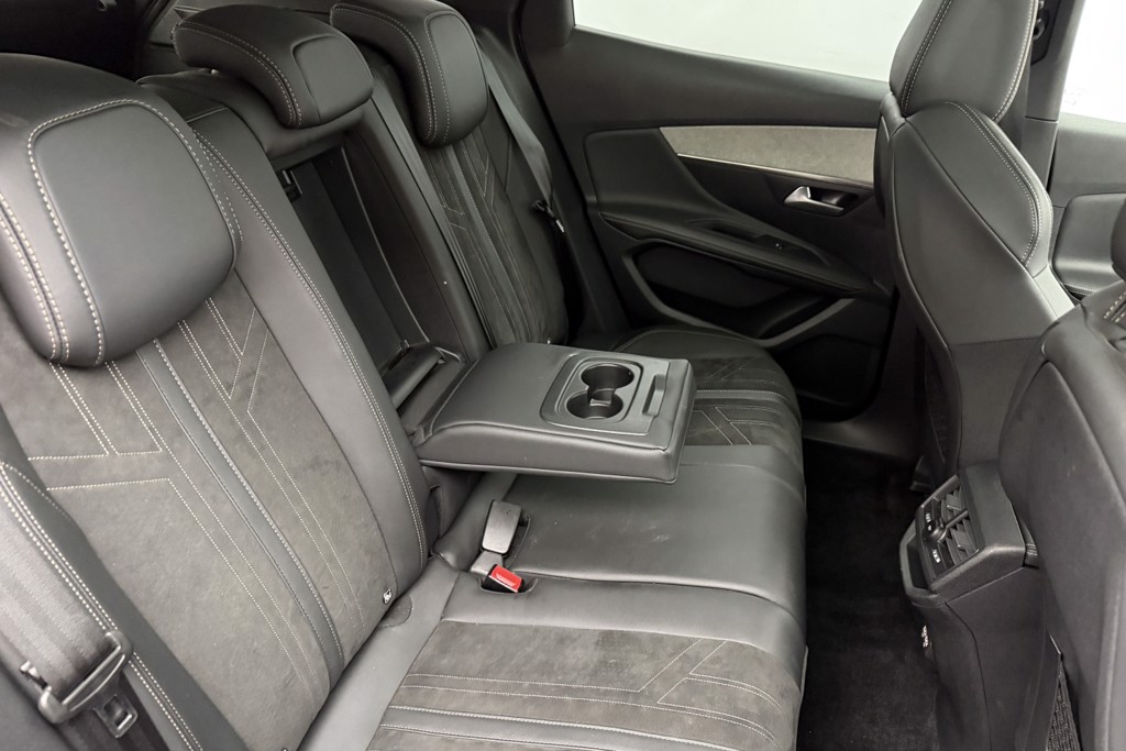 Peugeot 3008 GT Automatic Diesel SUV - Stock Number (1540791) - 25th supplementary image