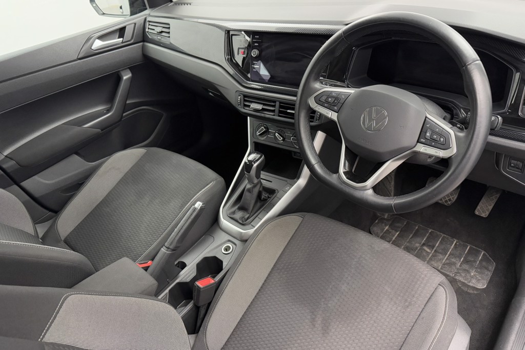 Volkswagen Polo Life Automatic Petrol Hatchback - Stock Number (1541112) - 1st supplementary image