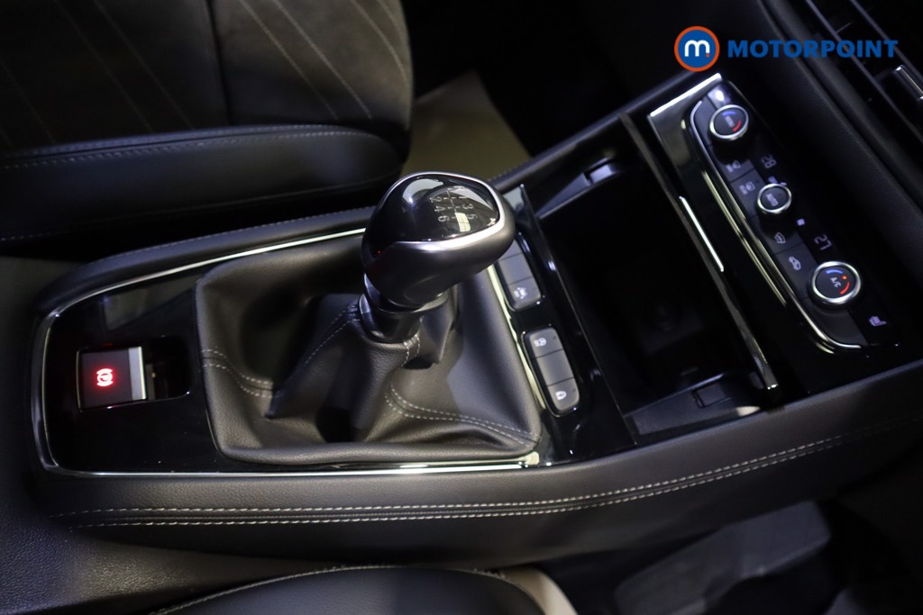 Vauxhall Grandland Ultimate Manual Petrol SUV - Stock Number (1543516) - 5th supplementary image