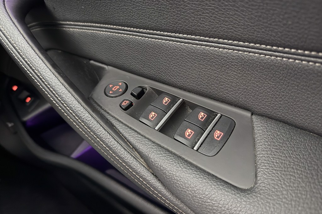 BMW 5 Series M Sport Automatic Petrol Plug-In Hybrid Estate - Stock Number (1543753) - 22nd supplementary image