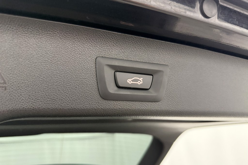 BMW 5 Series M Sport Automatic Petrol Plug-In Hybrid Estate - Stock Number (1543753) - 34th supplementary image