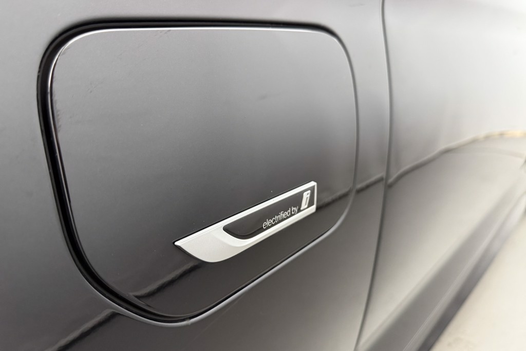 BMW 5 Series M Sport Automatic Petrol Plug-In Hybrid Estate - Stock Number (1543753) - 36th supplementary image