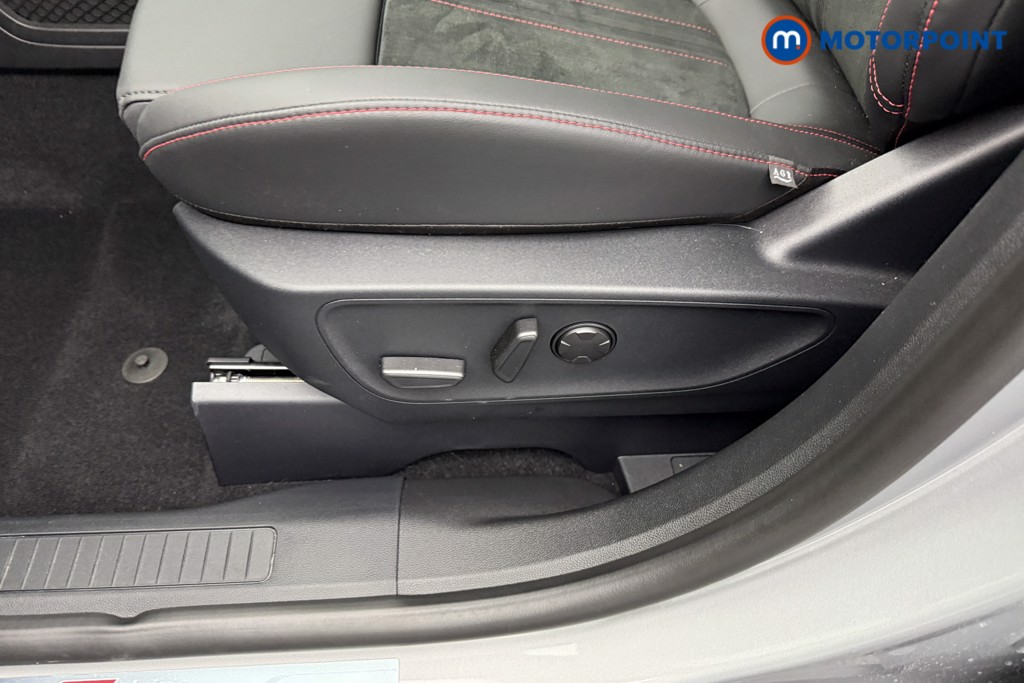 Ford Kuga St-Line Automatic Petrol Plug-In Hybrid SUV - Stock Number (1544773) - 26th supplementary image