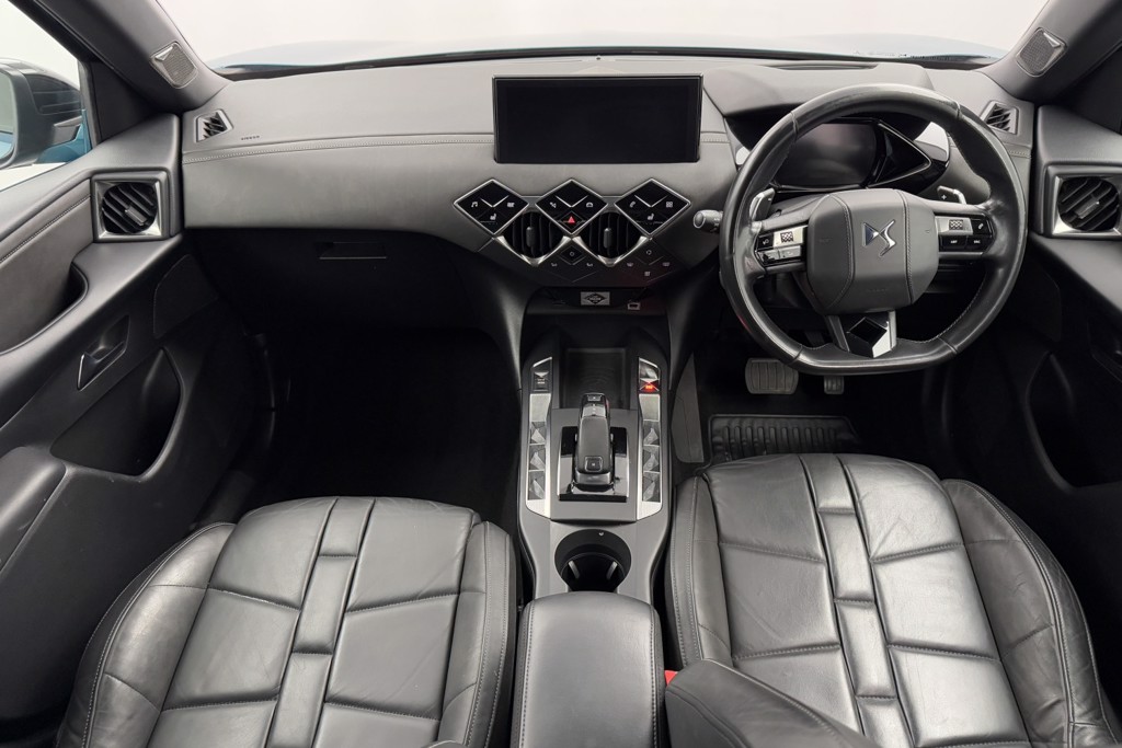 DS Ds 3 Ultra Prestige Automatic Petrol SUV - Stock Number (1546578) - 2nd supplementary image