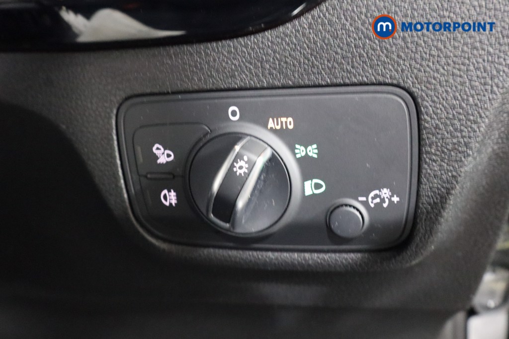 Audi Q2 Black Edition Manual Petrol SUV - Stock Number (1546749) - 8th supplementary image
