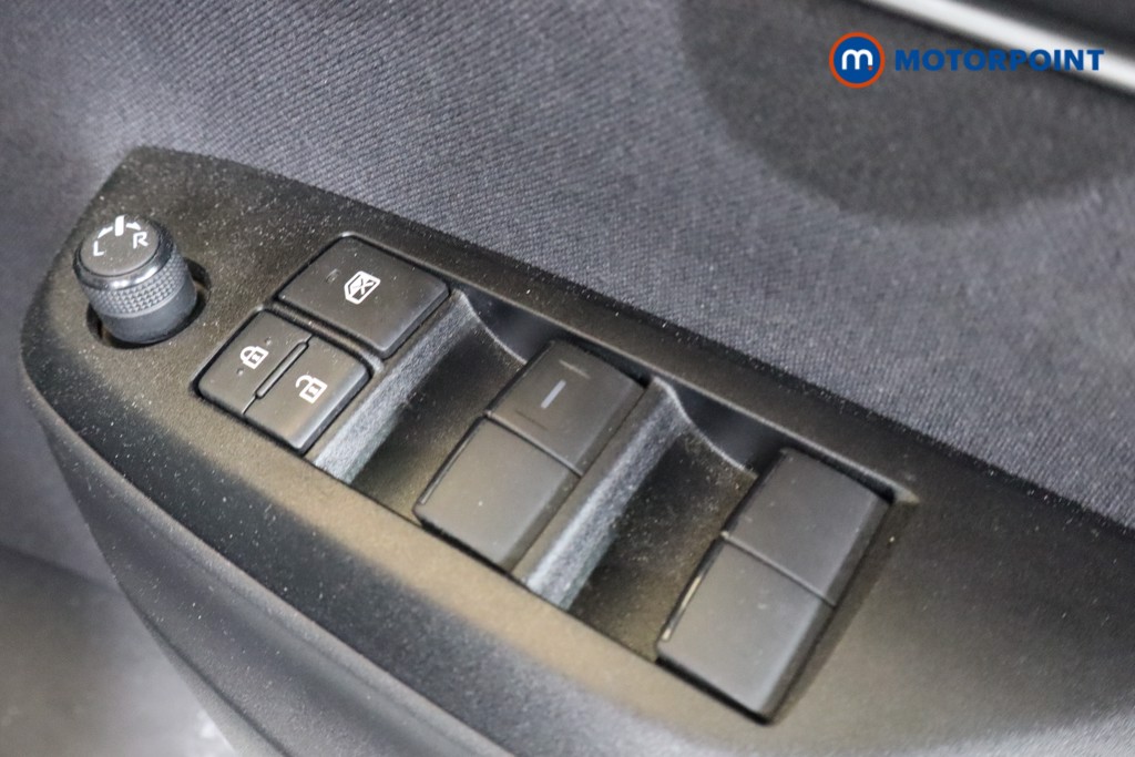 Toyota Yaris Icon Automatic Petrol-Electric Hybrid Hatchback - Stock Number (1546851) - 8th supplementary image
