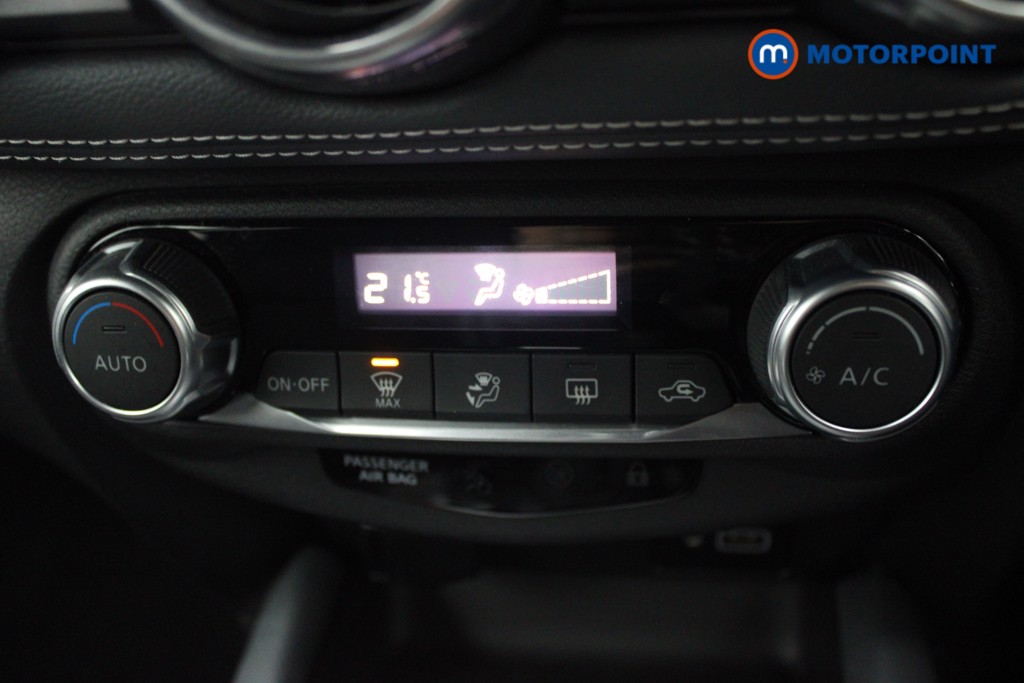 Nissan Juke N-Connecta Automatic Petrol SUV - Stock Number (1547191) - 10th supplementary image