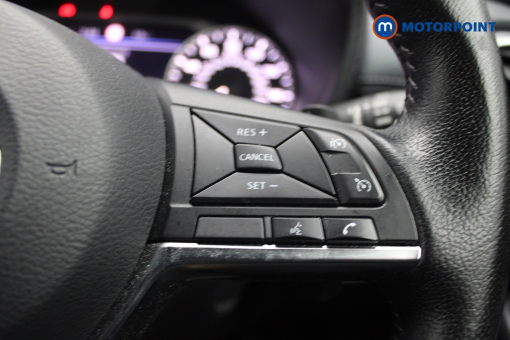Nissan Juke N-Connecta Automatic Petrol SUV - Stock Number (1547191) - 14th supplementary image