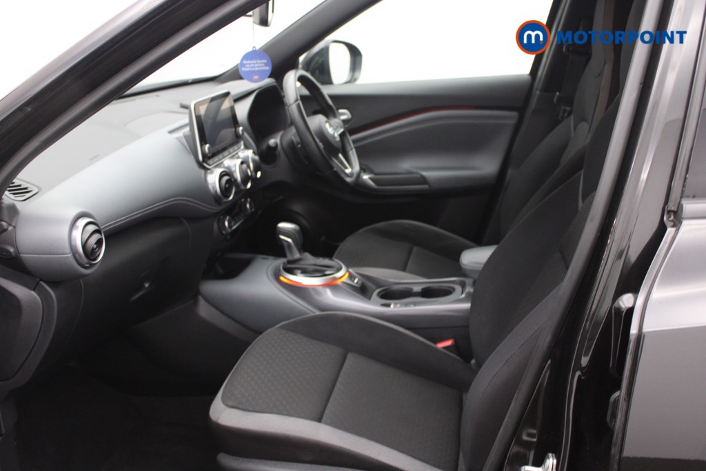 Nissan Juke N-Connecta Automatic Petrol SUV - Stock Number (1547191) - 1st supplementary image