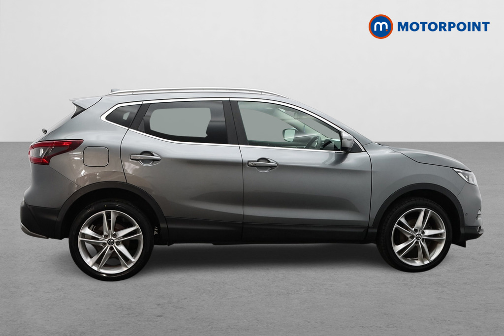 Nissan Qashqai N-Motion Manual Petrol SUV - Stock Number (1547807) - Drivers side