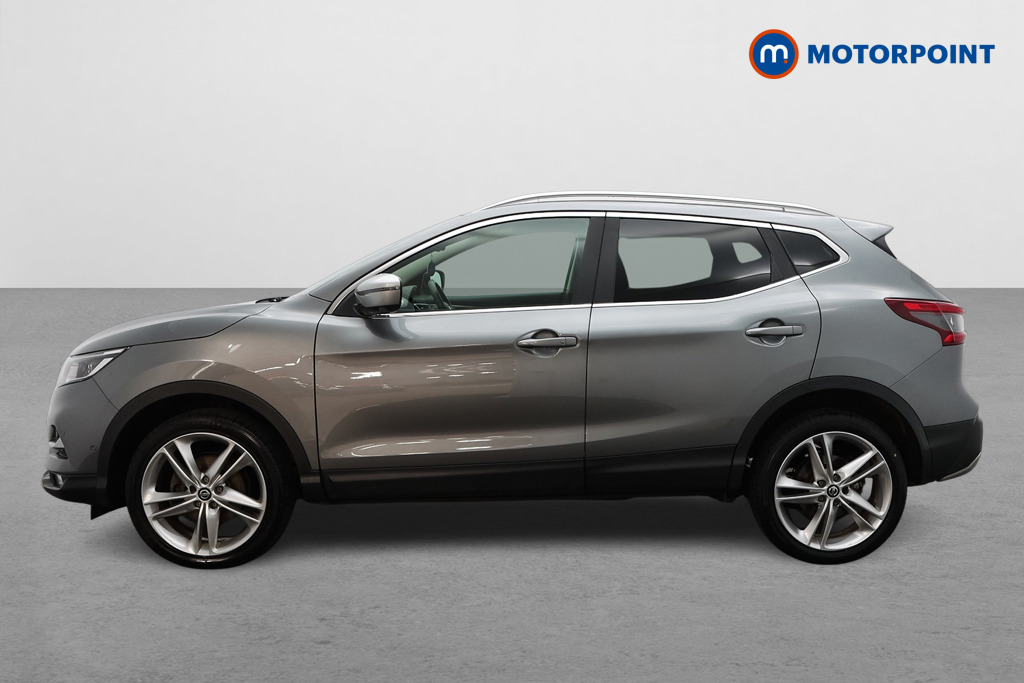 Nissan Qashqai N-Motion Manual Petrol SUV - Stock Number (1547807) - Passenger side